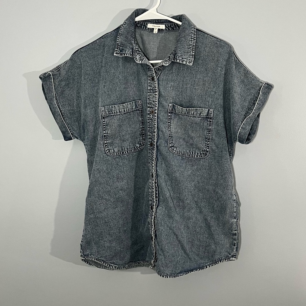 Maurices Light Blue women’s  Denim Shirt SZ M